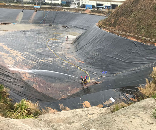 平邑废水池清理