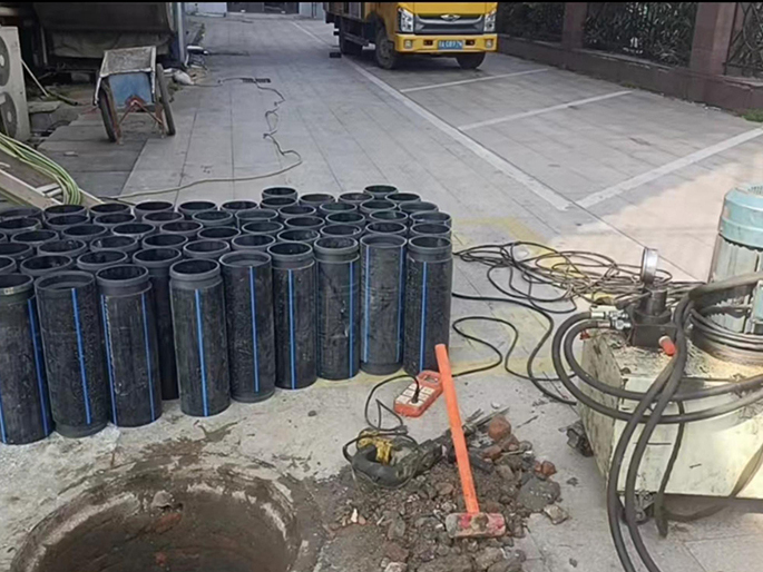 平邑PE置换管厂家 DN315置换管 非开挖管短管置换